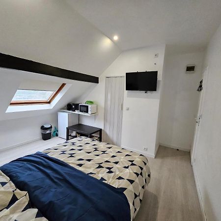 Agreable Studio De 16M2 Sans Kitchenette Neuilly-sur-Marne Exterior photo